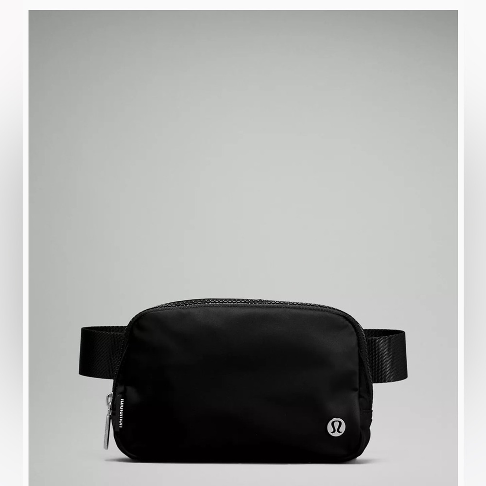 Lululemon belt bag